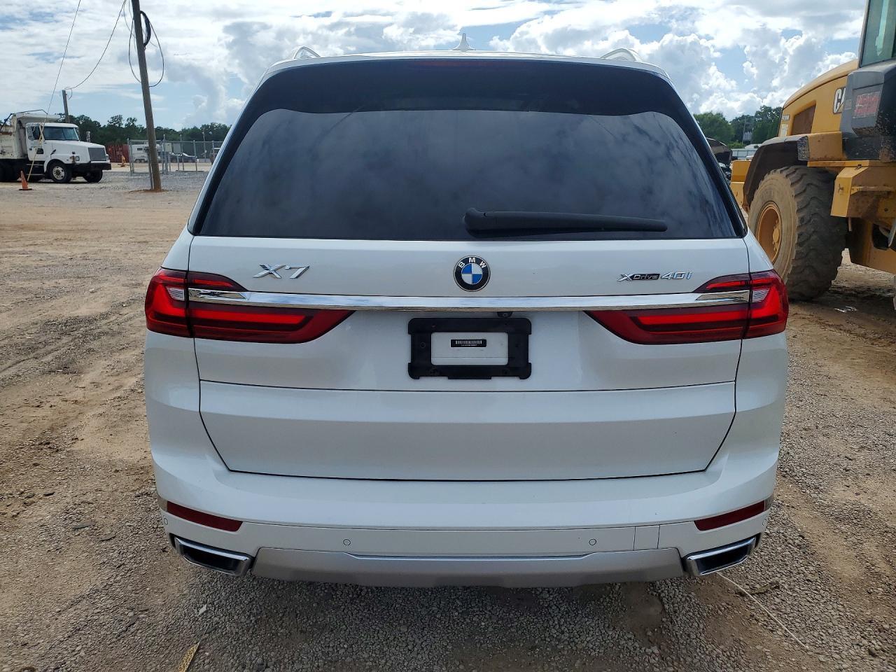 2020 BMW X7 xDrive40I - zdjęcie 6