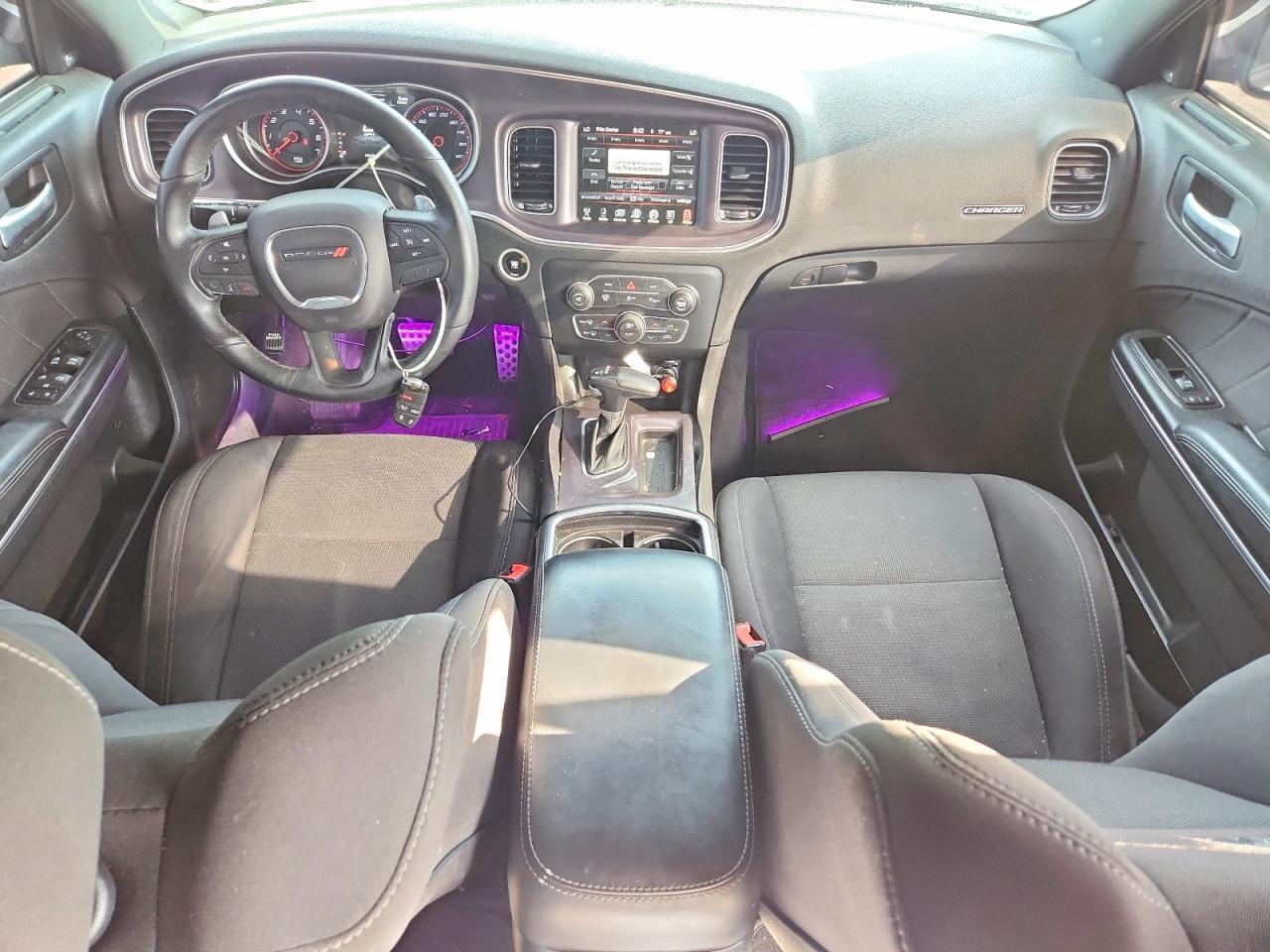 2016 Dodge Charger R - zdjęcie 8