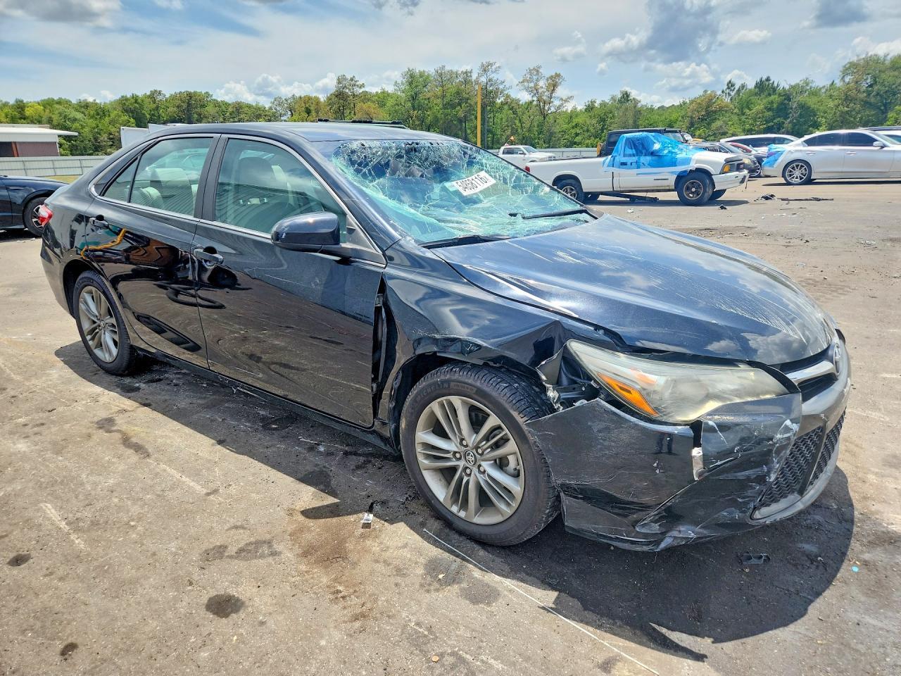 2016 Toyota Camry Se - zdjęcie 4