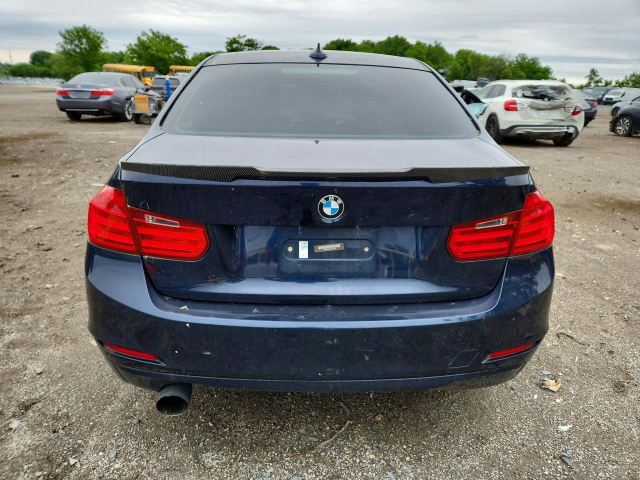 2014 BMW 320 I - zdjęcie 6