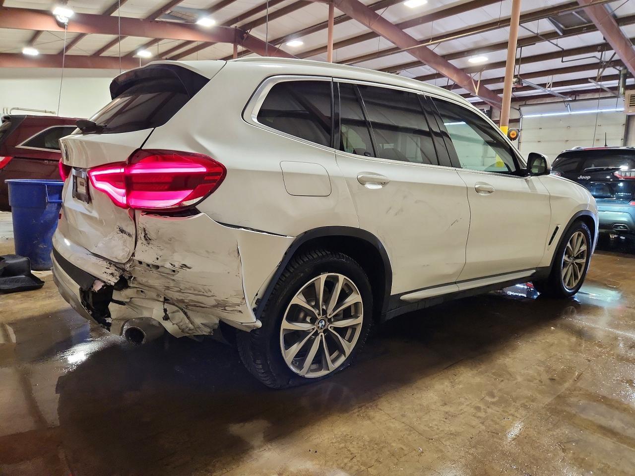 2018 BMW X3 xDrive30I - zdjęcie 3