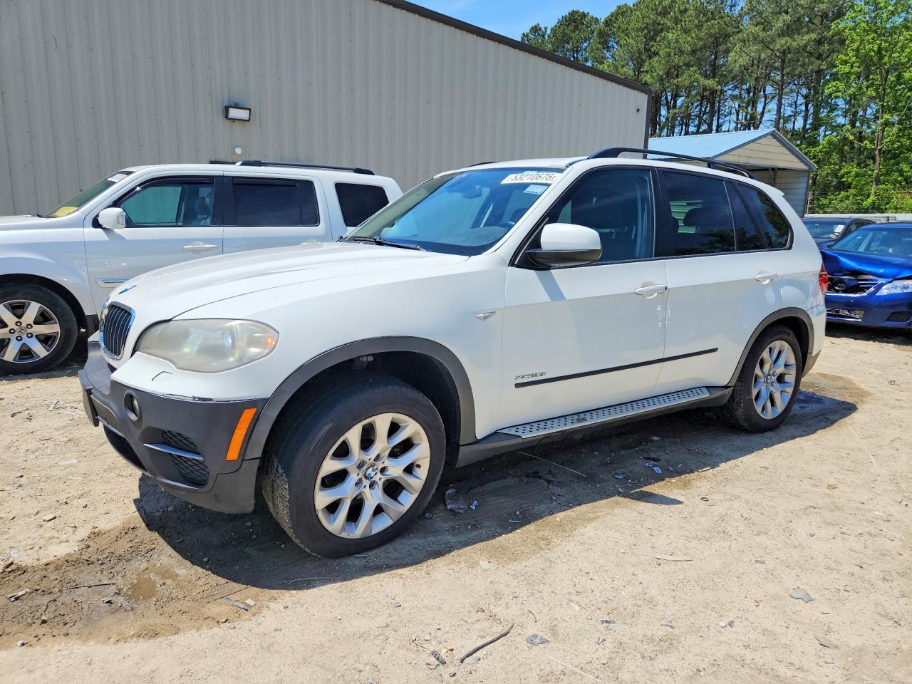 2013 BMW X5 xDrive35I - zdjęcie główne