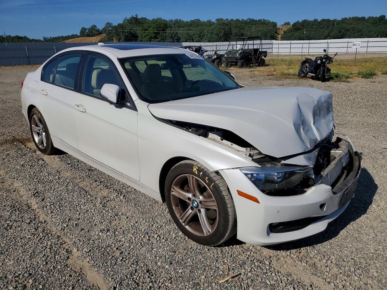 2013 BMW 320 I - zdjęcie 4