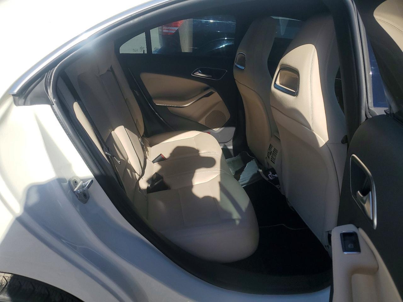 2014 Mercedes-Benz Cla 250 - zdjęcie 11