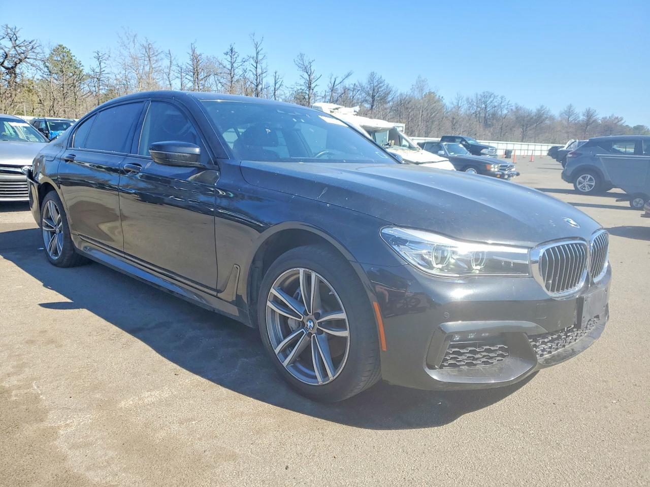 2019 BMW 740 - zdjęcie 4
