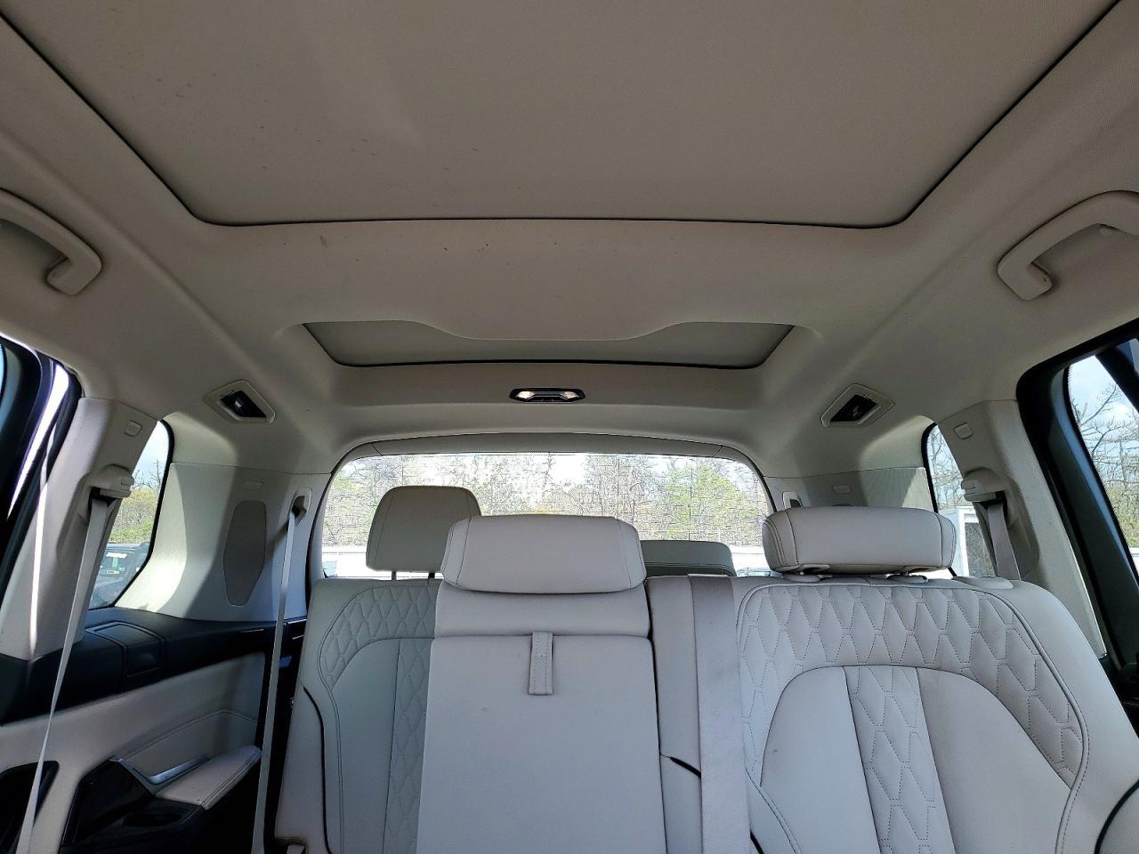 2025 BMW X7 xDrive40I - zdjęcie 10