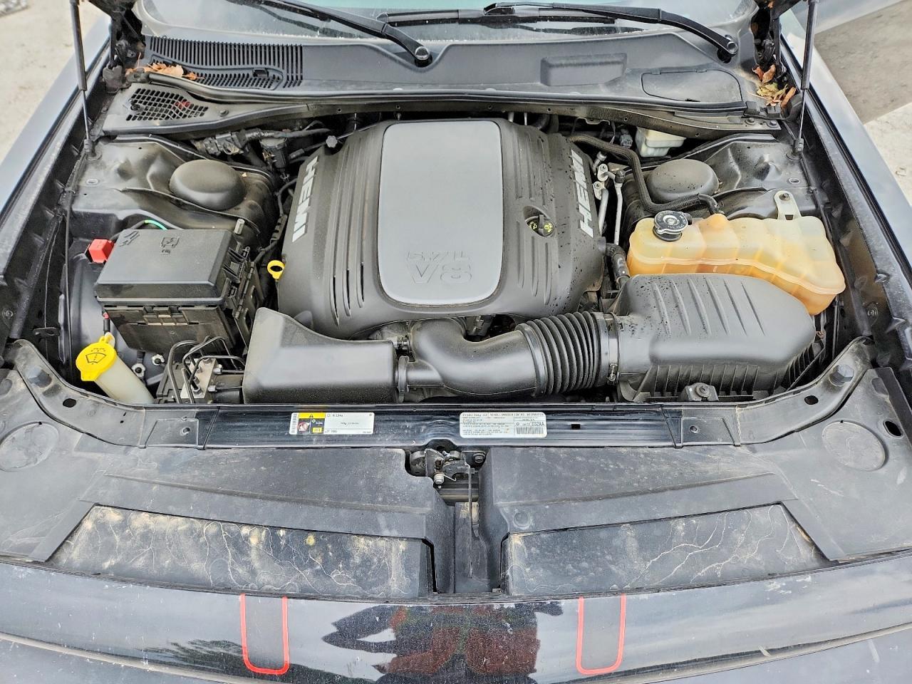 2013 Dodge Challenger R - zdjęcie 11