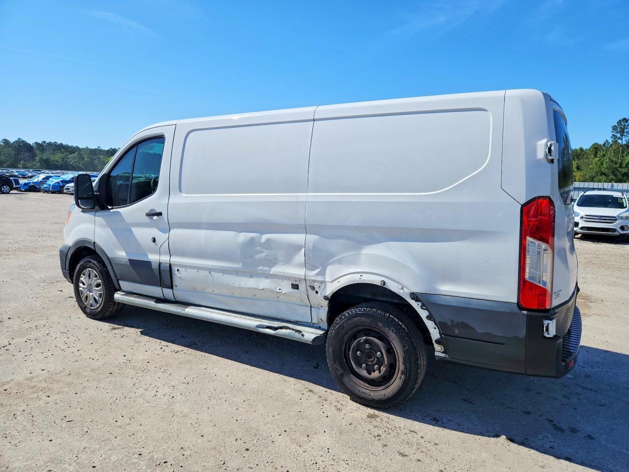 2022 Ford Transit T-250 - zdjęcie 2