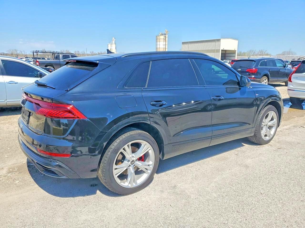 2022 Audi Q8 Premium Plus S-Line - zdjęcie 3