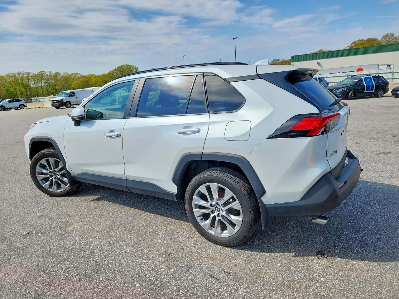 2024 Toyota Rav4 Xle Premium - zdjęcie 2