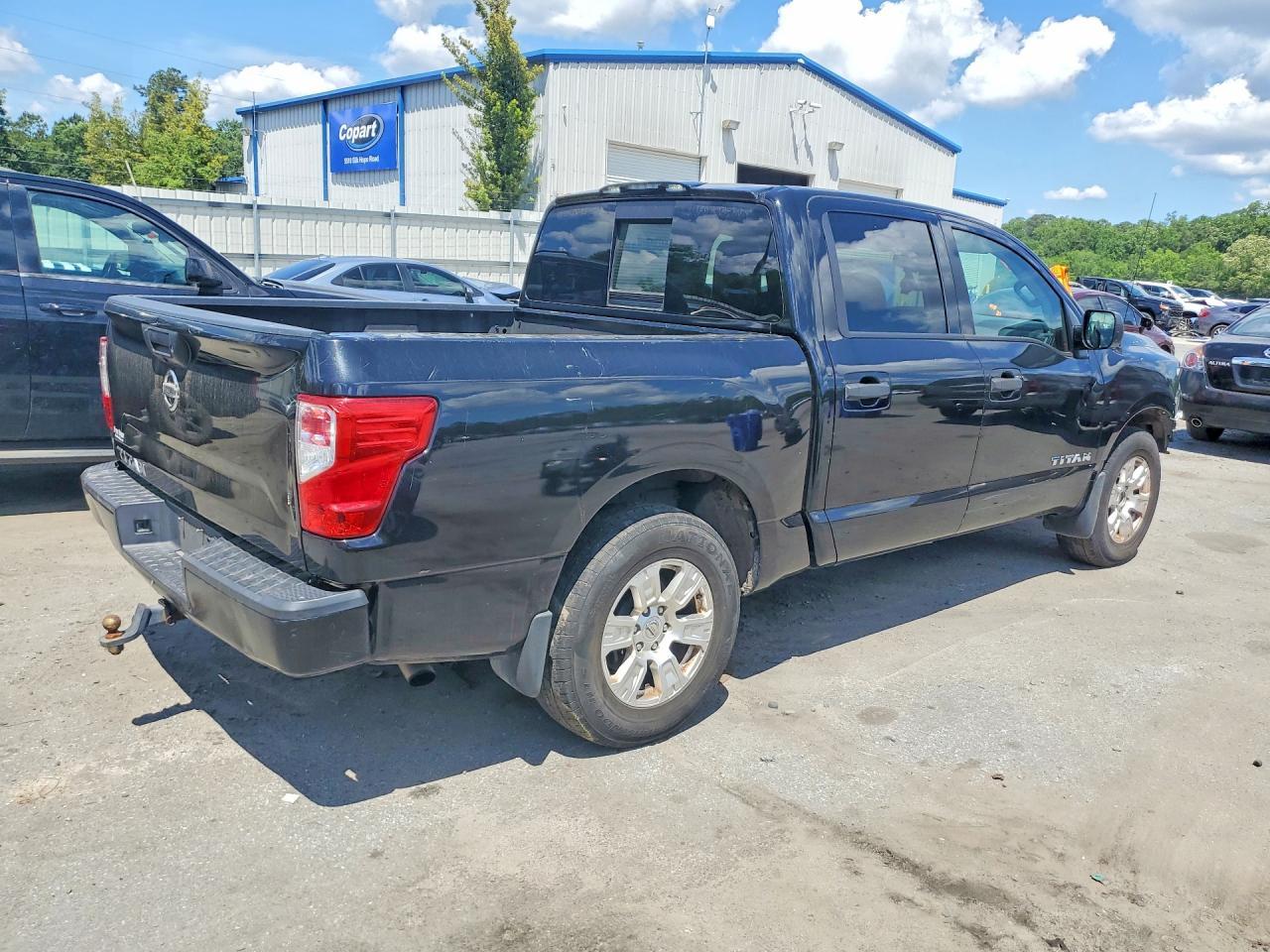 2018 Nissan Titan S - zdjęcie 3