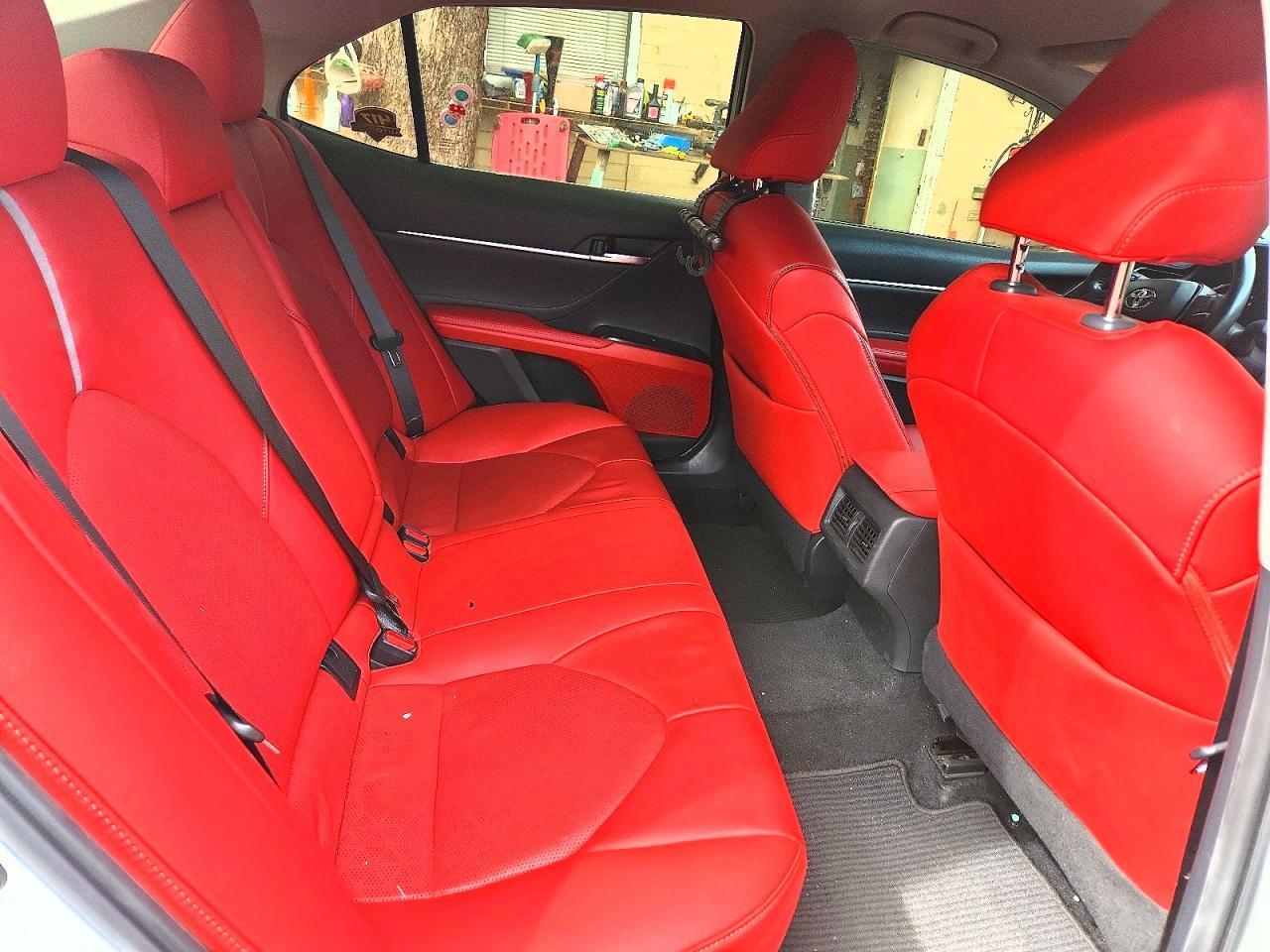 2018 Toyota Camry Xse - zdjęcie 10