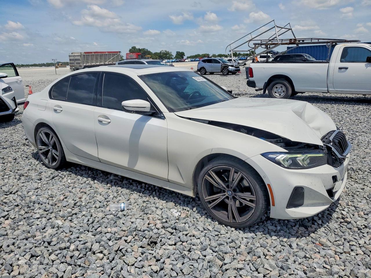 BMW Seria 3 - zdjęcie 4
