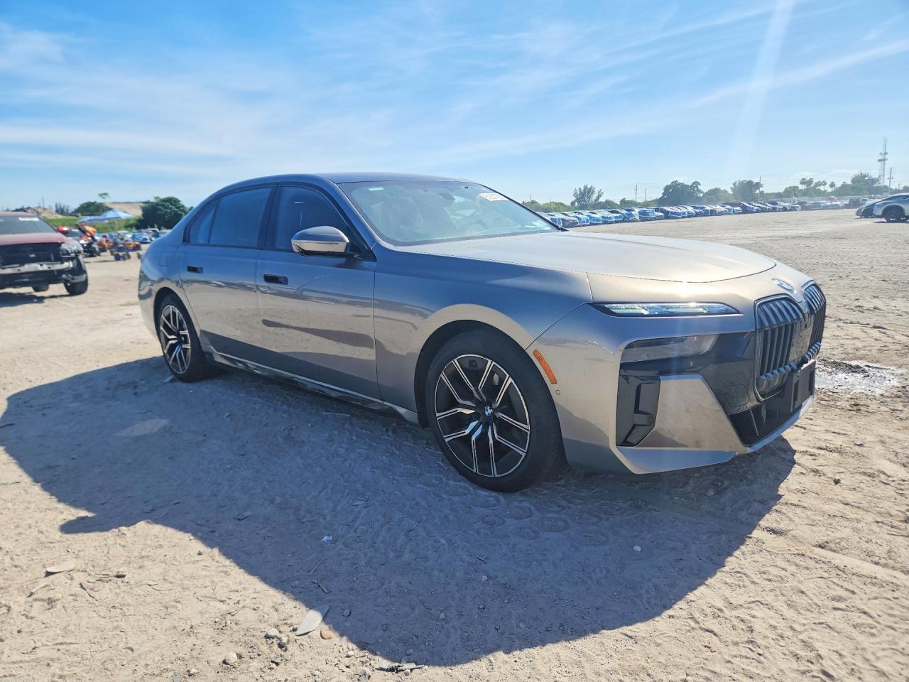 2025 BMW 760 Xi - zdjęcie 4