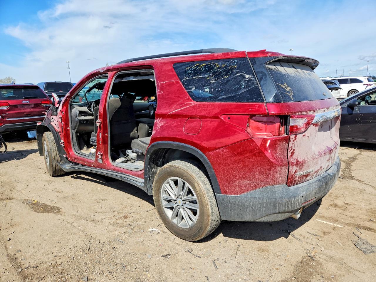 2023 Chevrolet Traverse Lt - zdjęcie 2