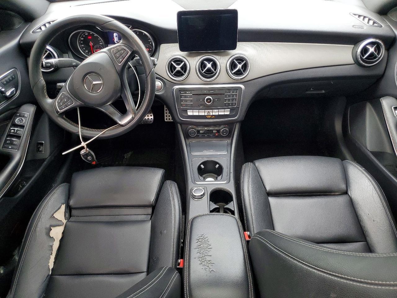 2017 Mercedes-Benz Cla 250 - zdjęcie 8