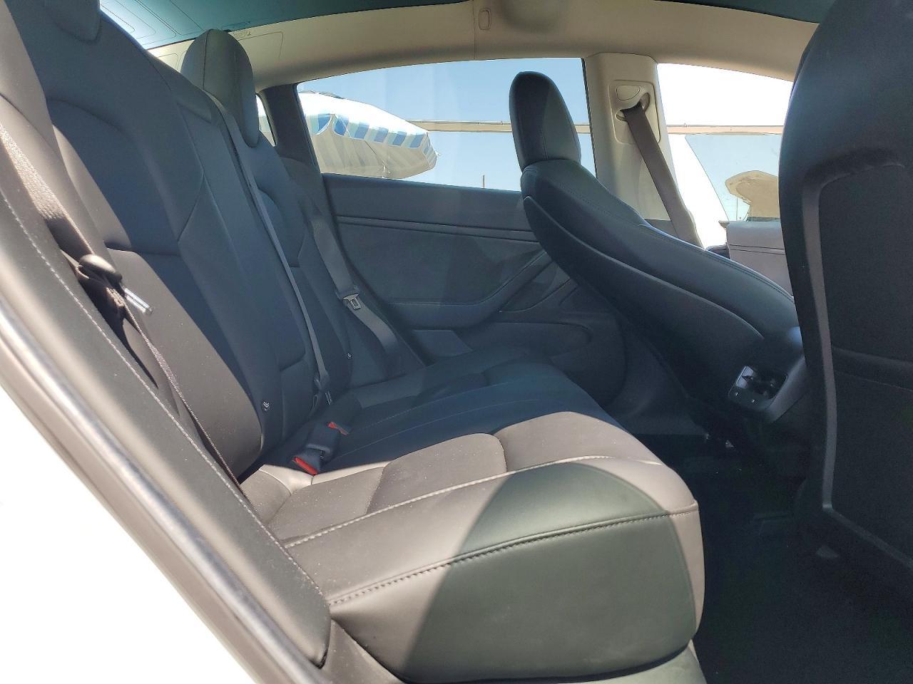 2018 Tesla Model 3 - zdjęcie 10