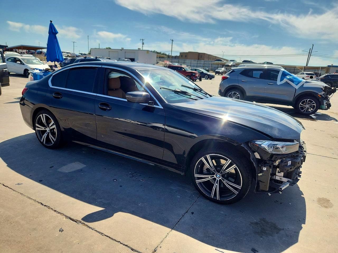 2024 BMW 330I - zdjęcie 4