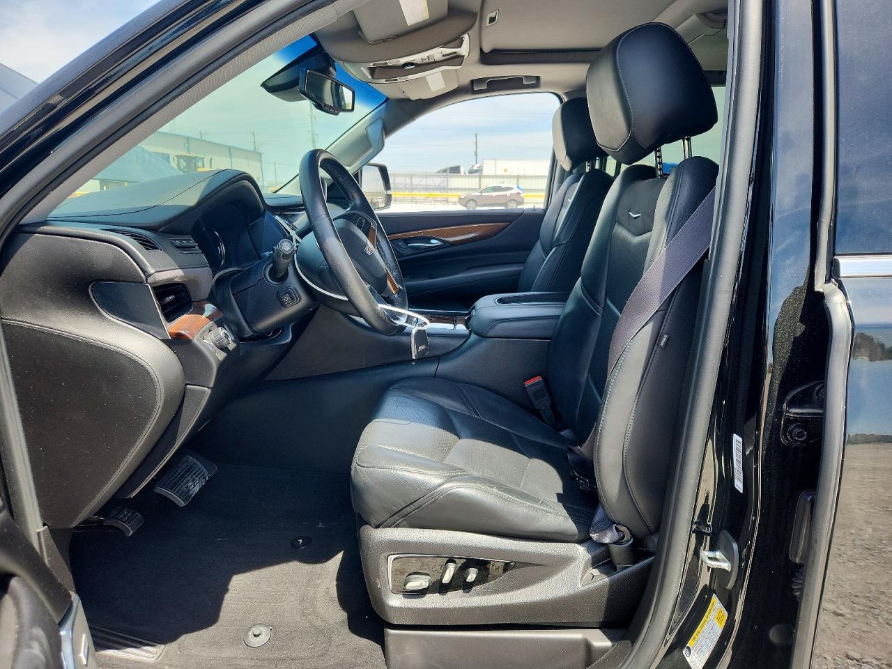 2016 Cadillac Escalade Luxury - zdjęcie 7