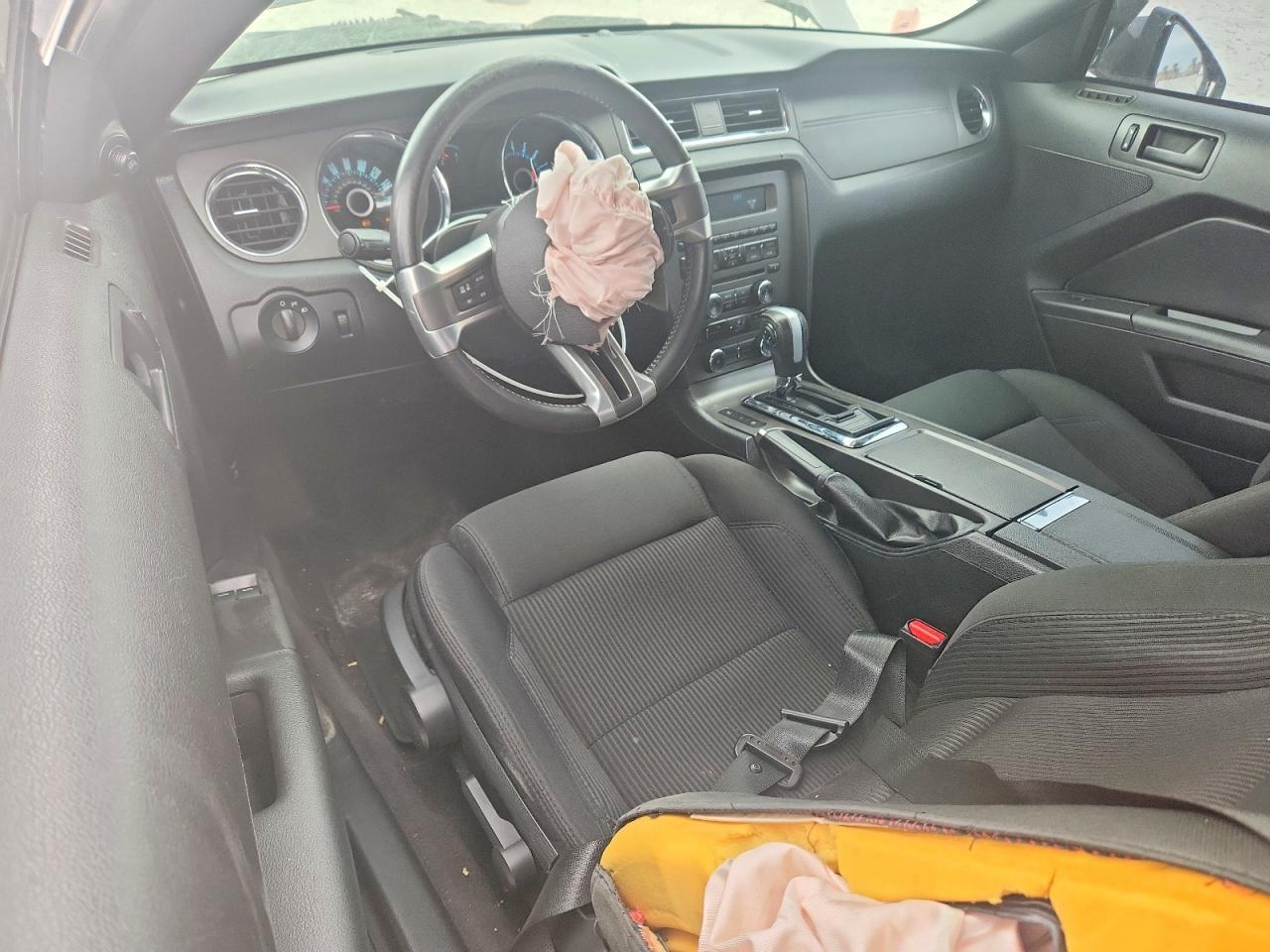 2013 Ford Mustang - zdjęcie 8