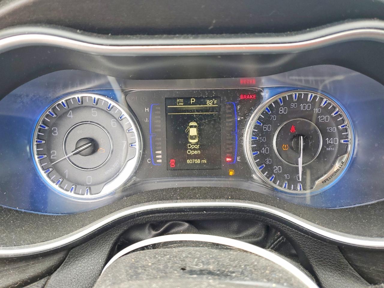 2016 Chrysler 200 Lx - zdjęcie 9