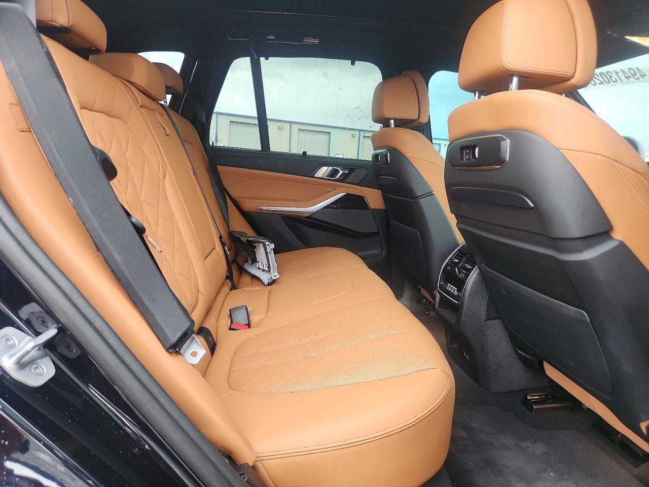 2025 BMW X5 xDrive40I - zdjęcie 11