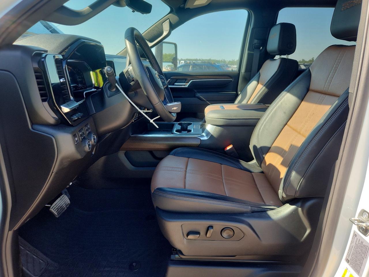 2025 Chevrolet Silverado Hd High Country - zdjęcie 7
