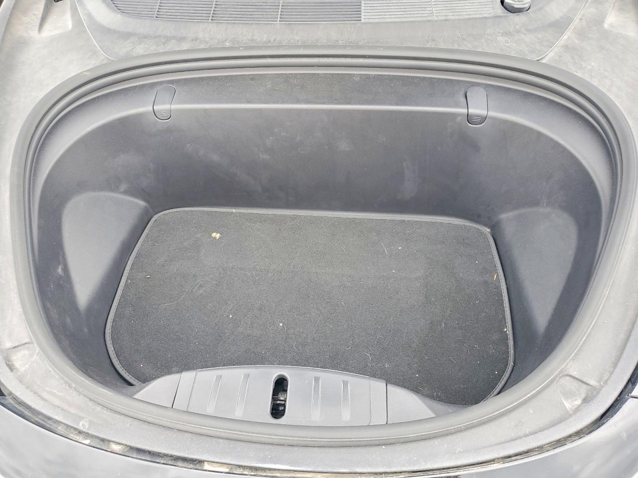 2019 Tesla Model 3 - zdjęcie 11