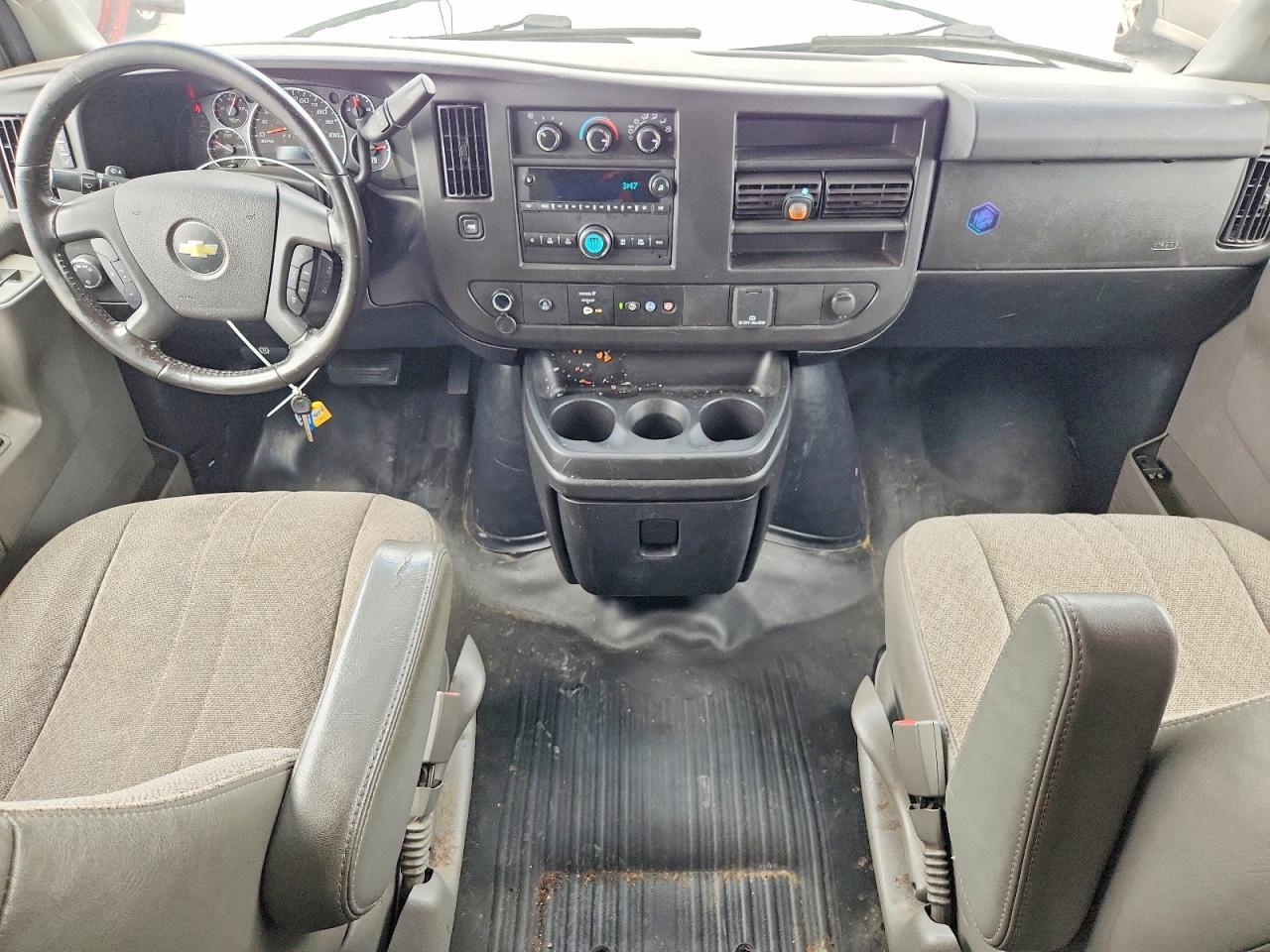 2020 Chevrolet Express G2500 - zdjęcie 8