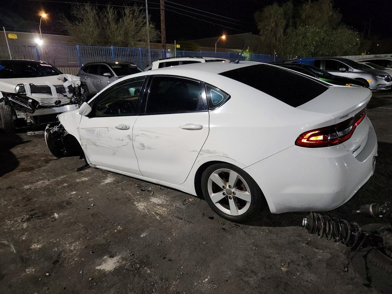 2016 Dodge Dart Sxt - zdjęcie 2