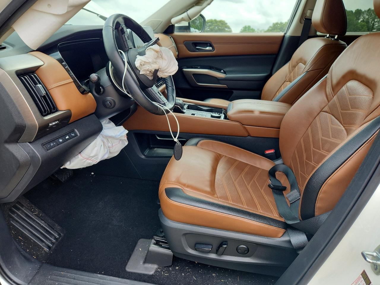 2022 Nissan Pathfinder Platinum - zdjęcie 7