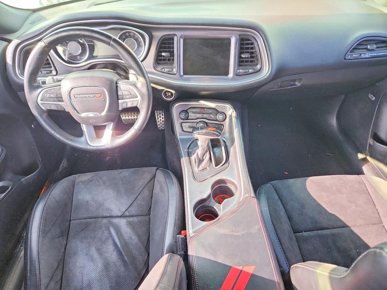 2015 Dodge Challenger R - zdjęcie 8