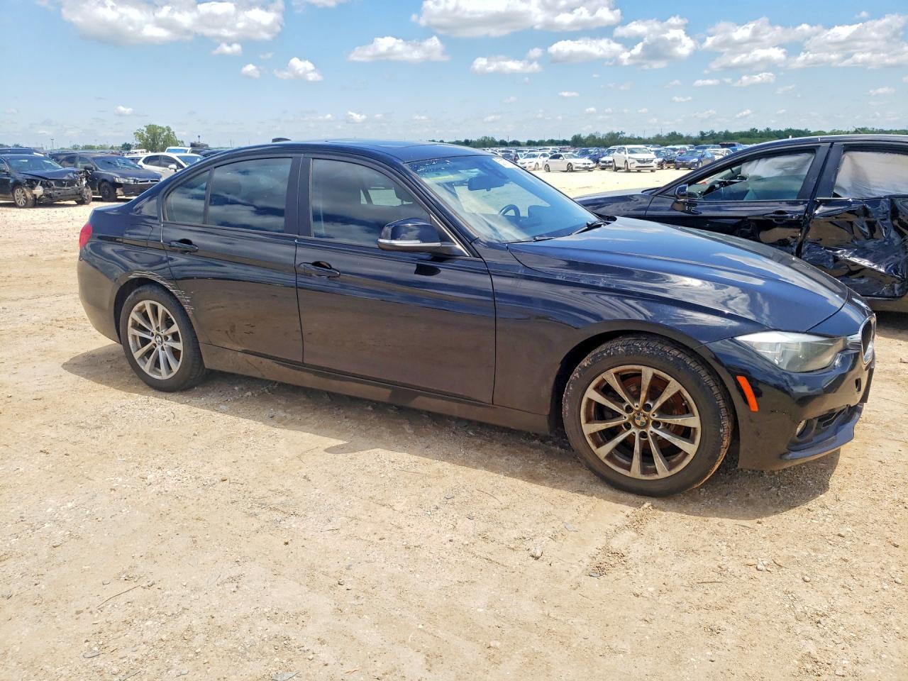 2017 BMW 320 I - zdjęcie 4
