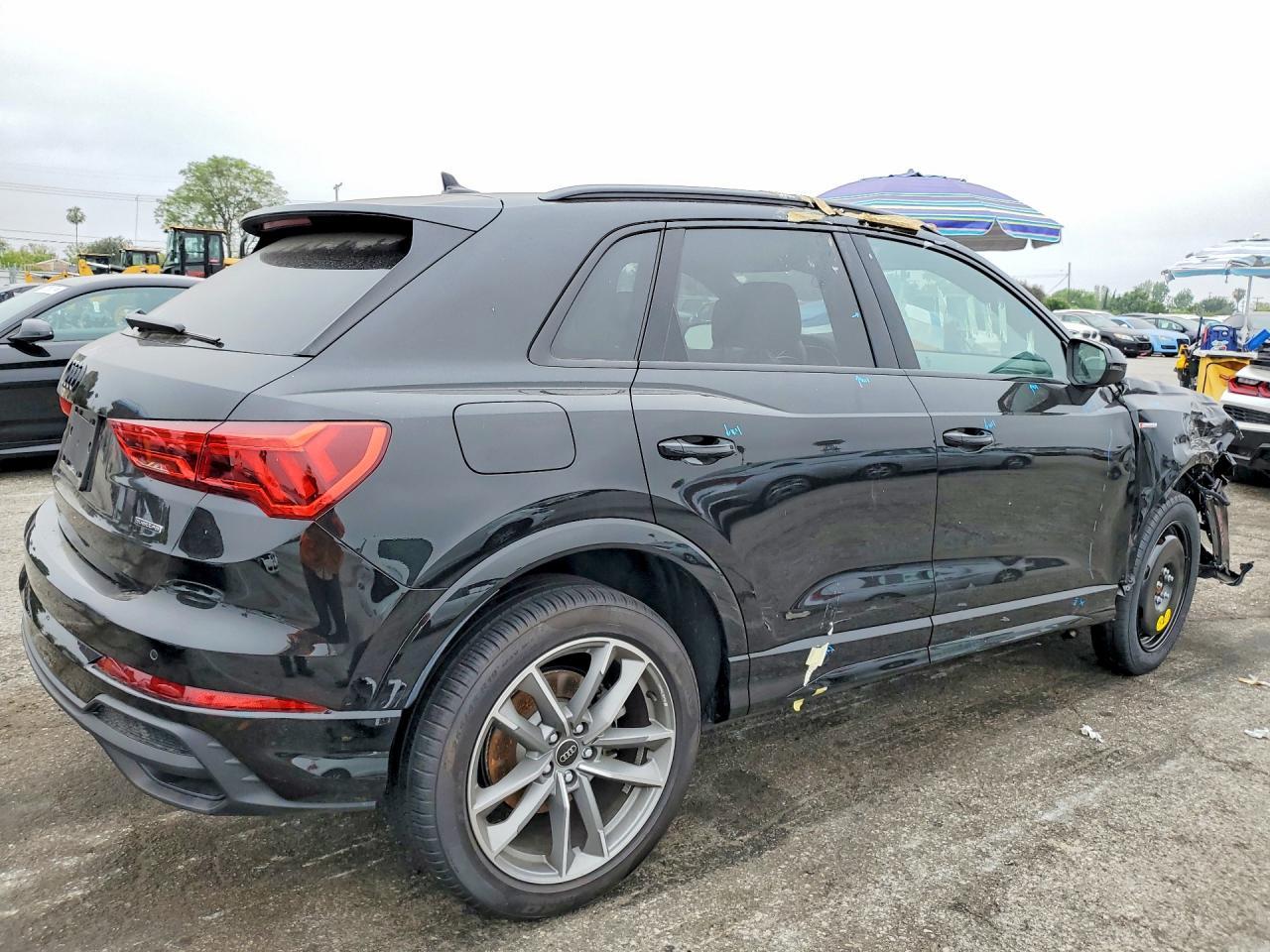 2025 Audi Q3 Premium S Line 45 - zdjęcie 3