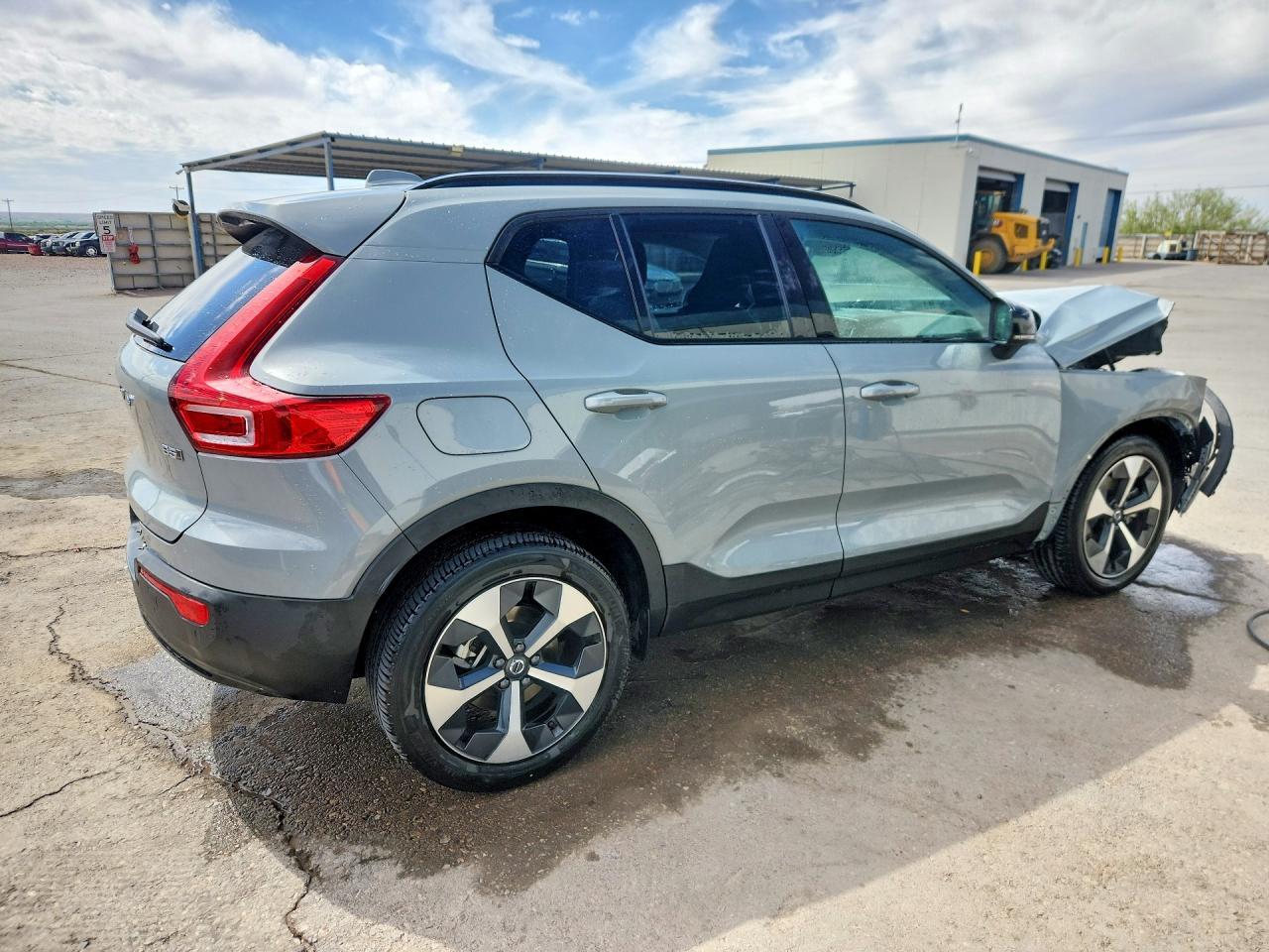Volvo XC40 - zdjęcie 3