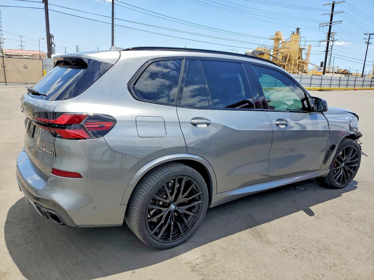 2024 BMW X5 M60I - zdjęcie 3