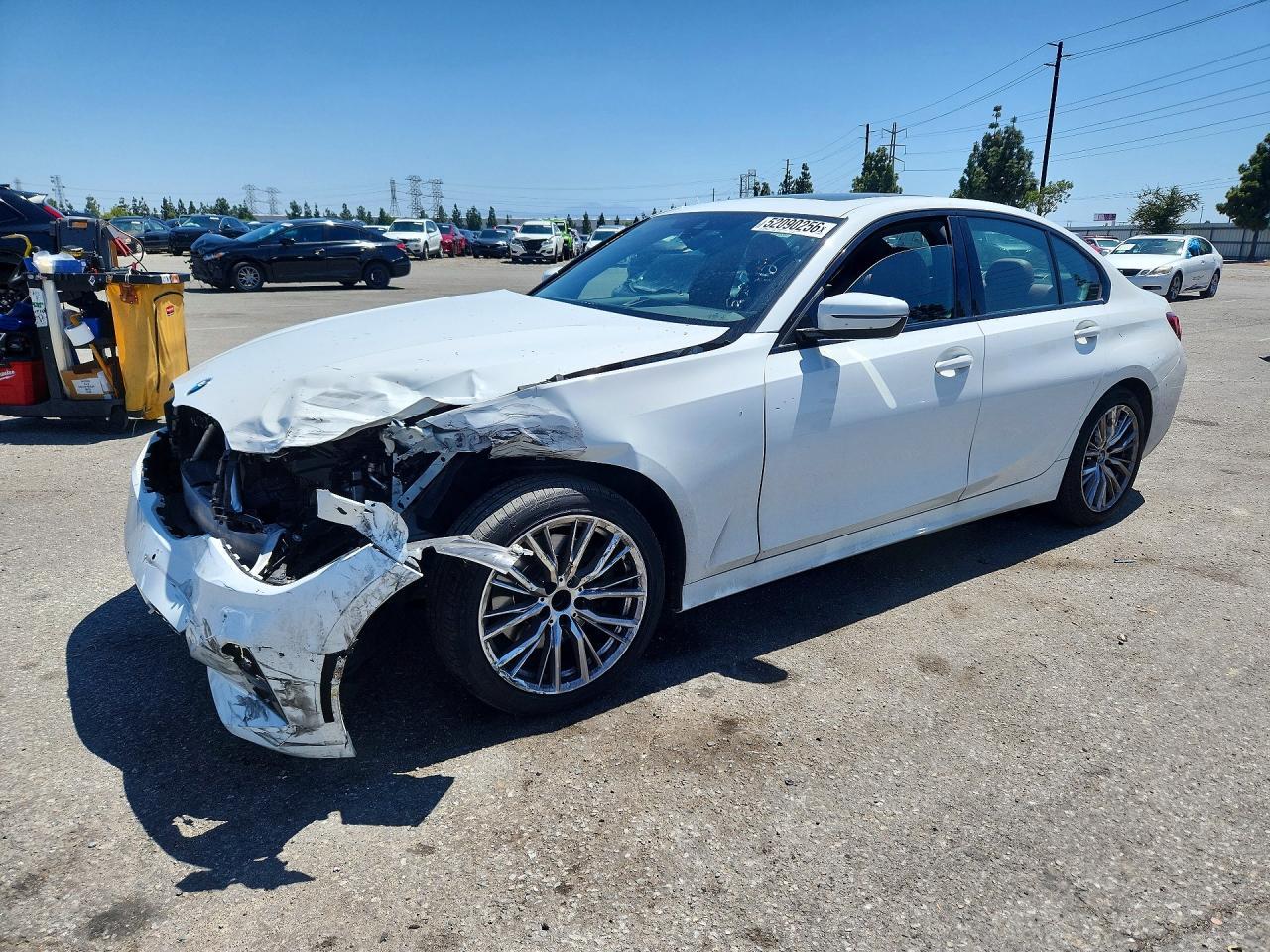 2023 BMW 330I - zdjęcie główne