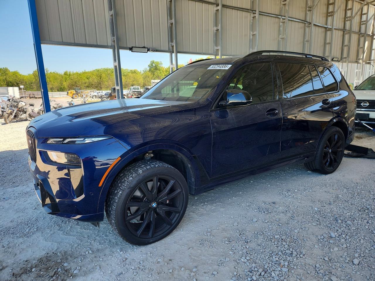 2024 BMW X7 M60I - zdjęcie główne