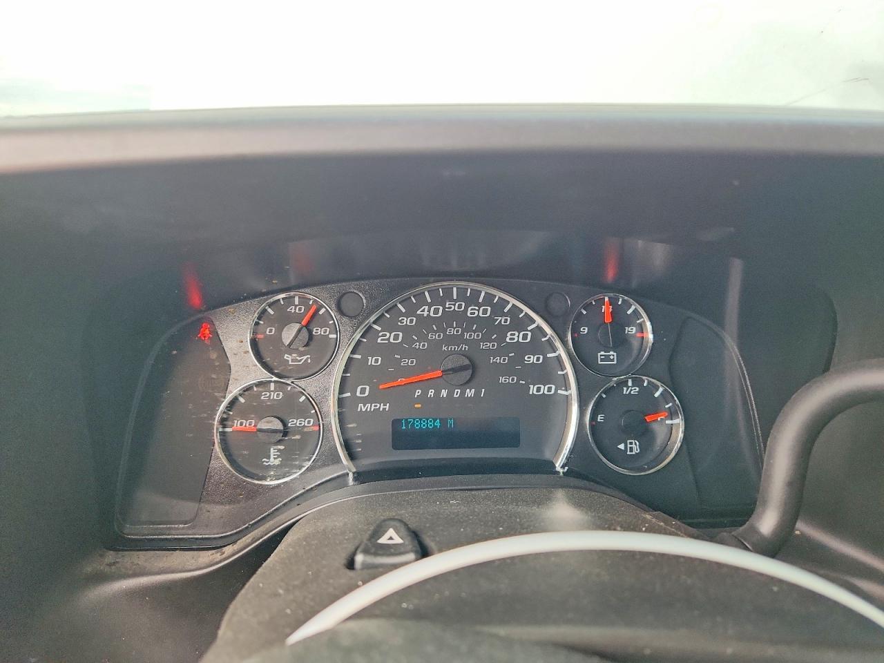 2020 Chevrolet Express G2500 - zdjęcie 9