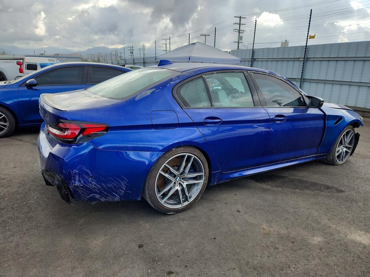 2022 BMW M5 Competition - zdjęcie 3