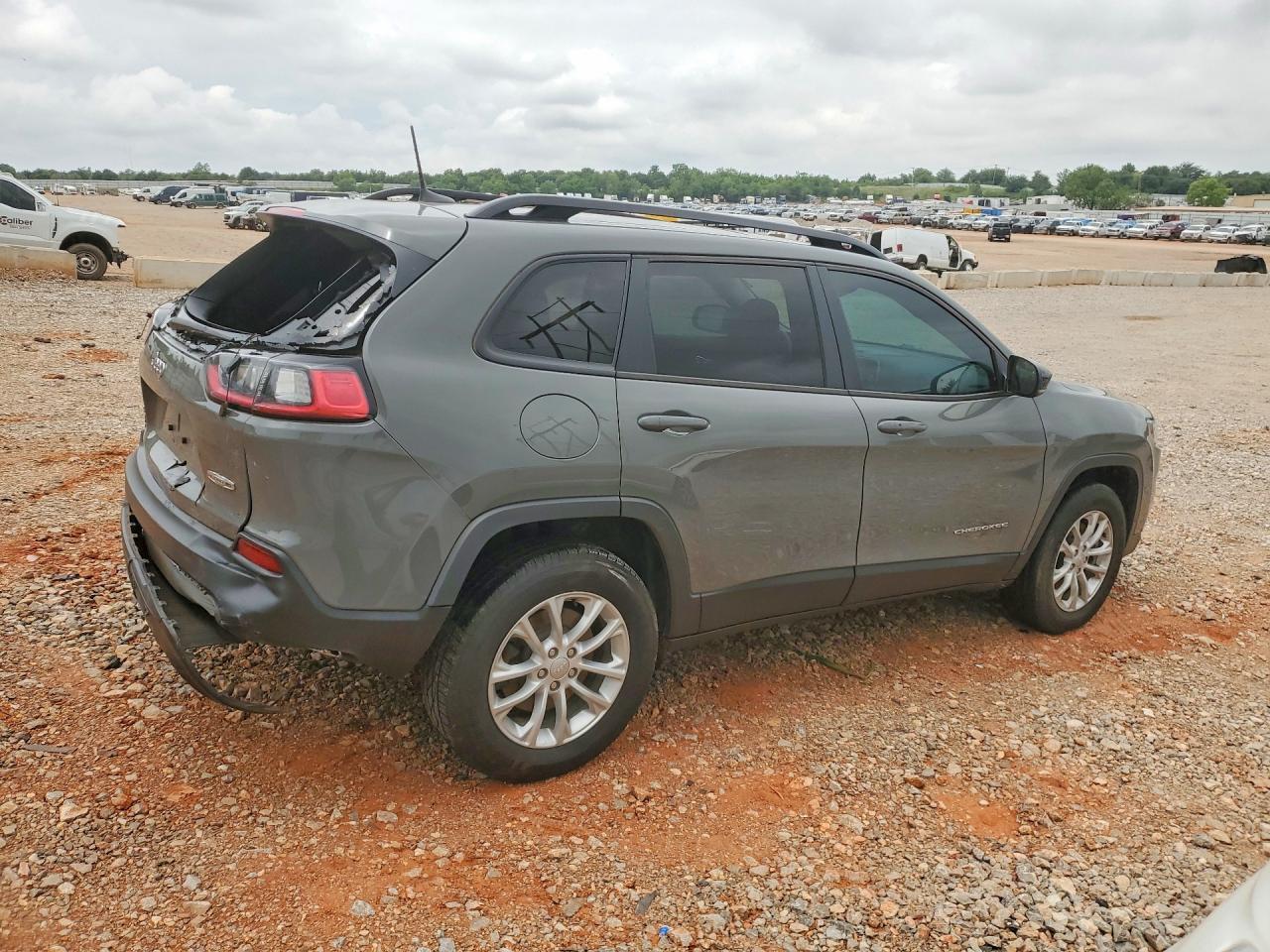 2022 Jeep Cherokee Latitude Lux - zdjęcie 3
