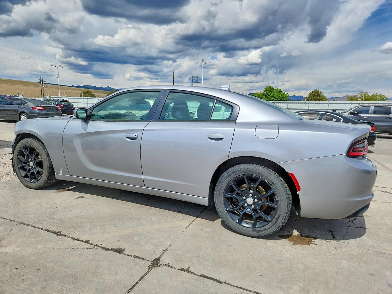 2016 Dodge Charger Sxt - zdjęcie 2