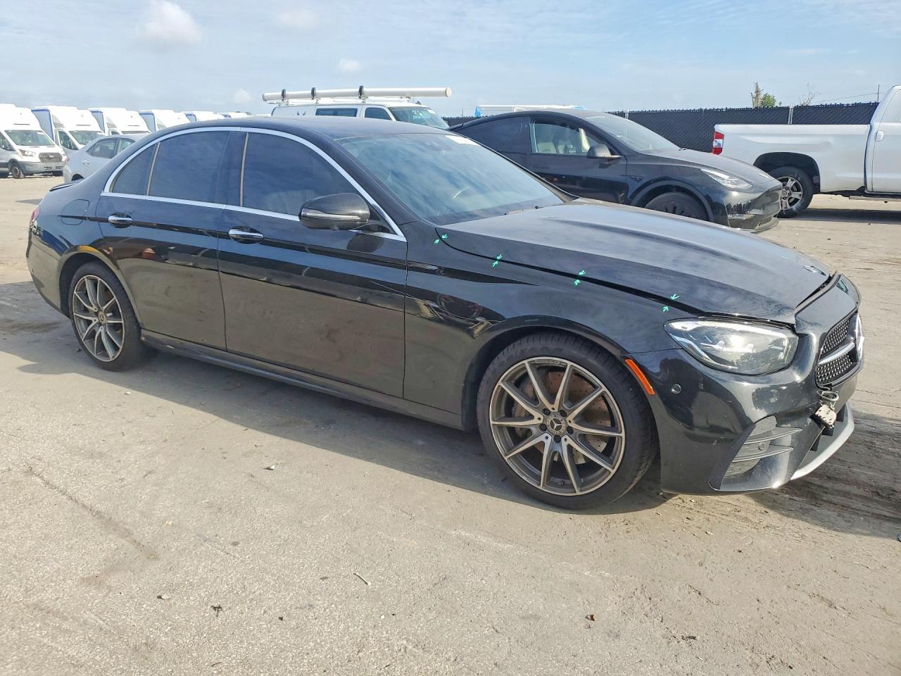 2021 Mercedes-Benz E 350 - zdjęcie 4