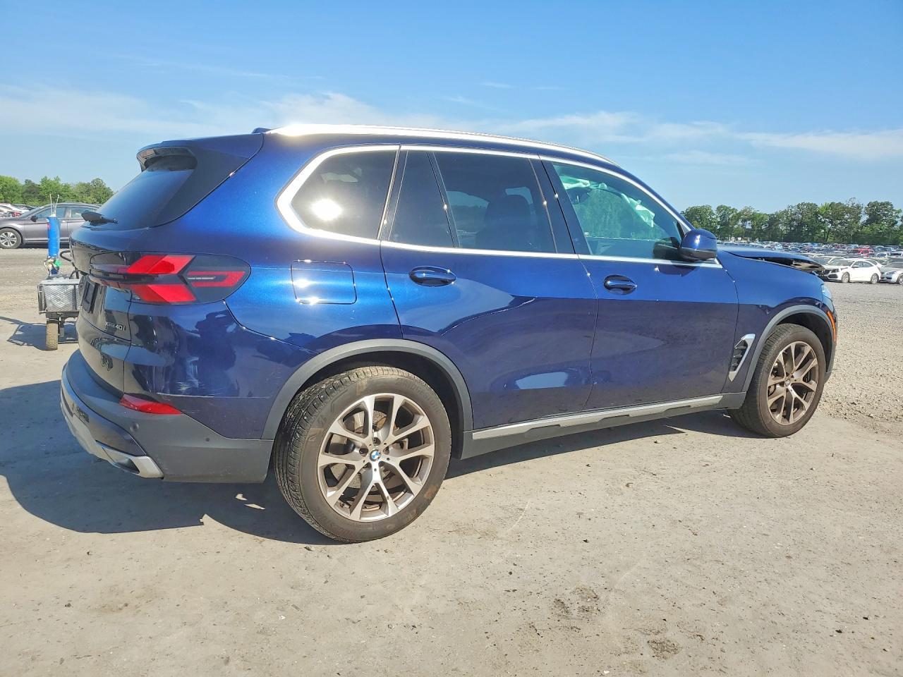 2025 BMW X5 xDrive40I - zdjęcie 3