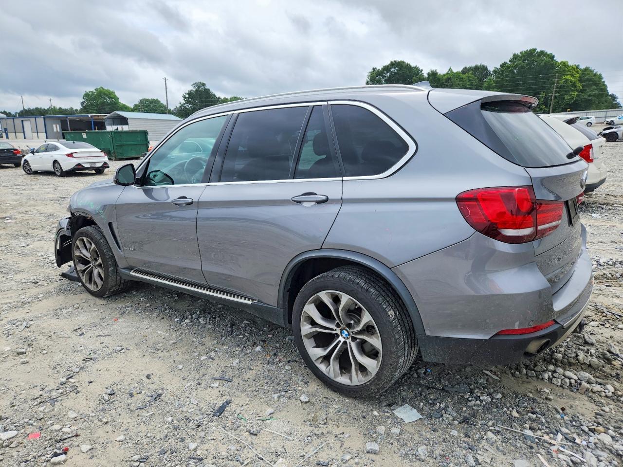 2015 BMW X5 xDrive35I - zdjęcie 2
