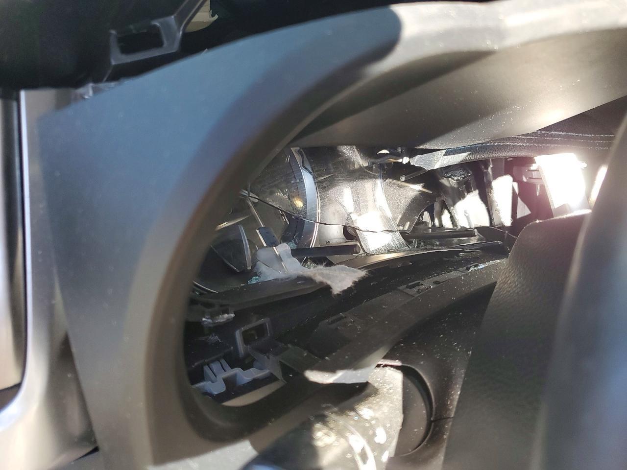 2015 Toyota Highlander Le Plus - zdjęcie 9