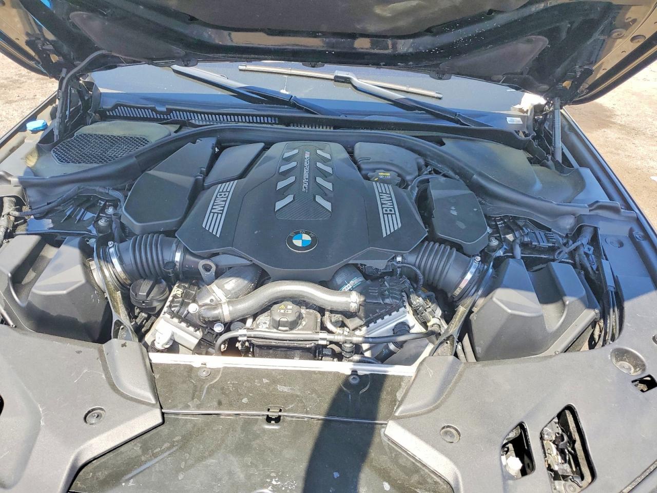 2020 BMW M550Xi - zdjęcie 11