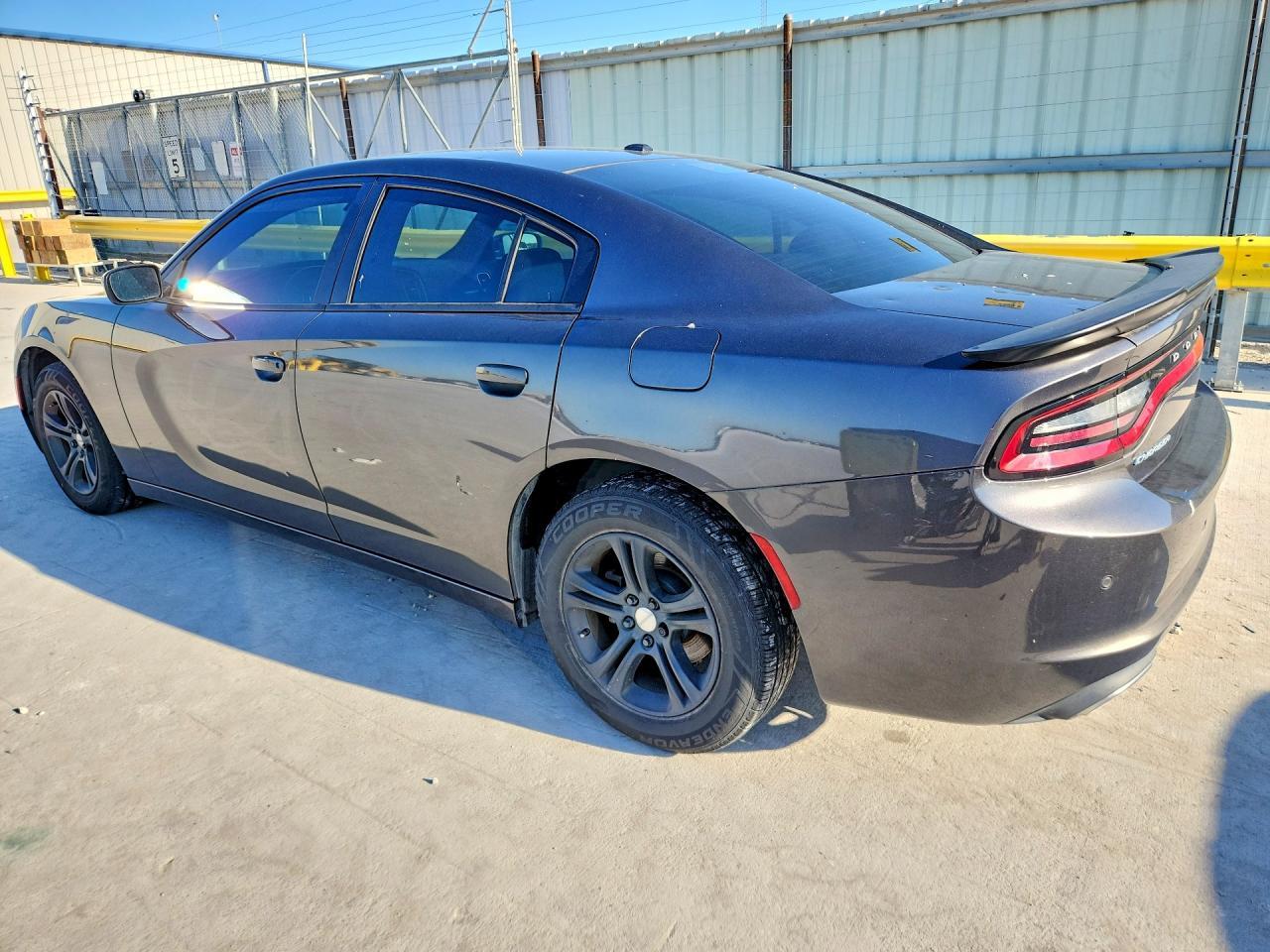 2019 Dodge Charger Sxt - zdjęcie 2