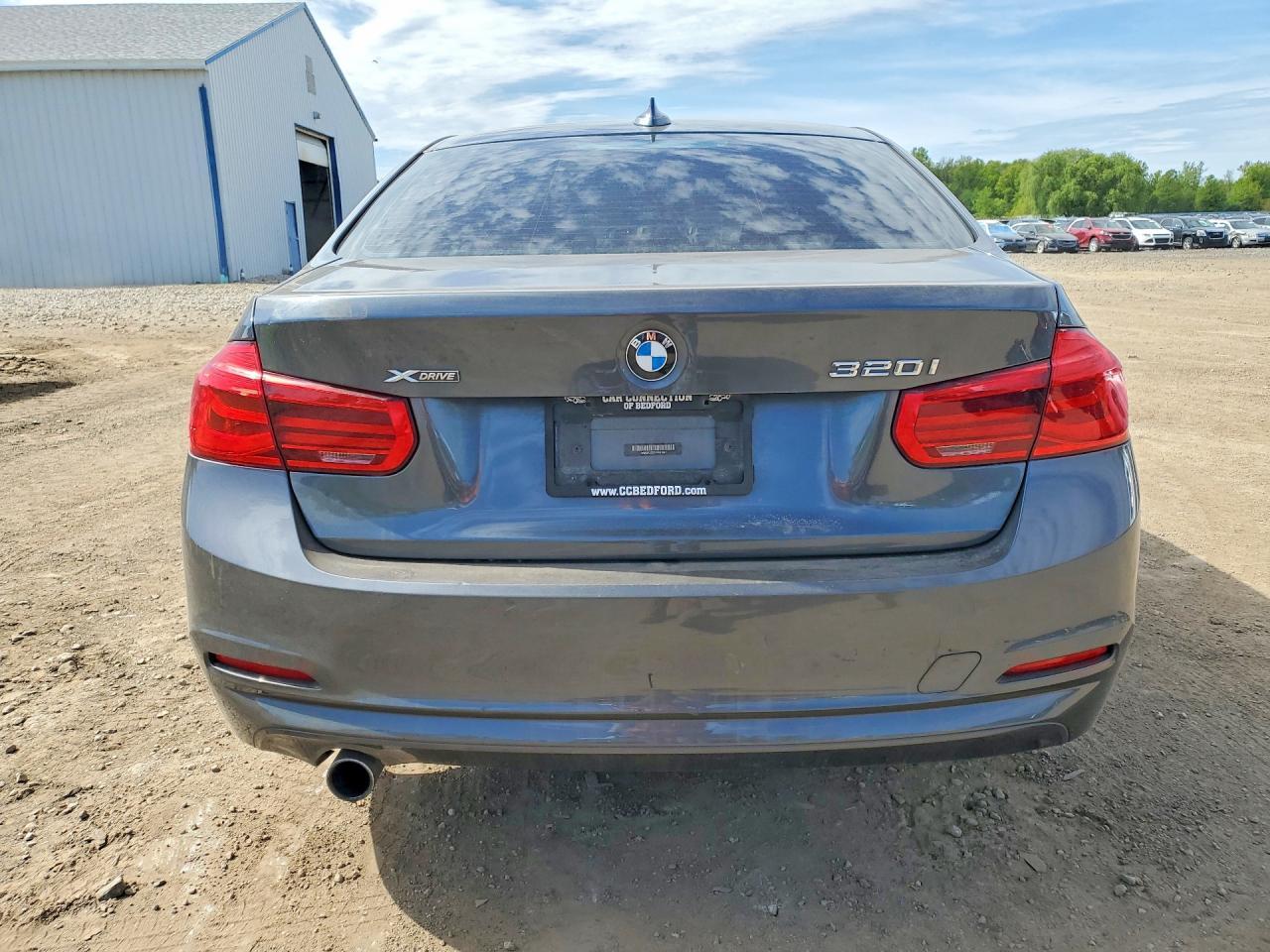 2017 BMW 320 Xi - zdjęcie 6
