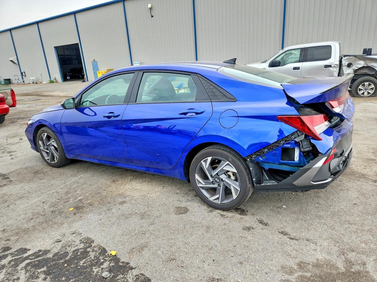 2025 Hyundai Elantra Sel Sport - zdjęcie 2